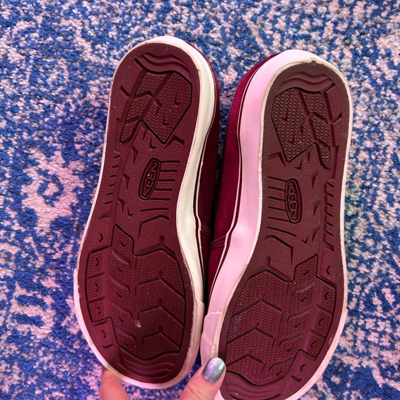 Keen burgundy suede shoes - Picture 9 of 9